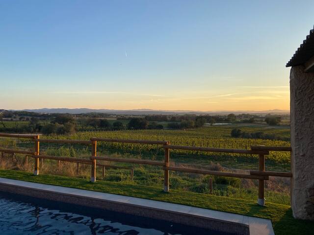 Torre Bertrana, Masía histórica entre viñas gallery image 4