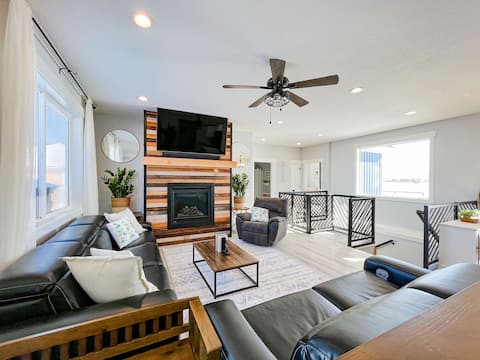 Cozy 6 bedroom home minutes from Rigby Lake