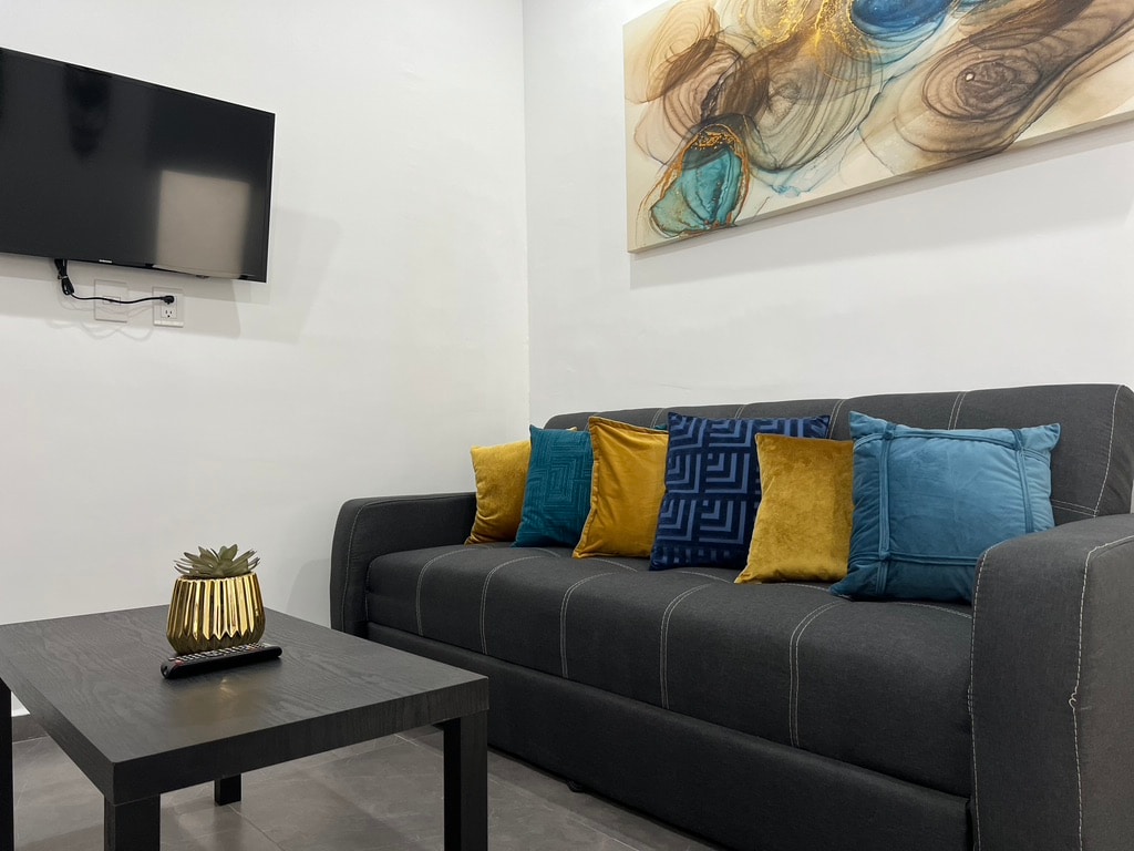 Airbnb con mejor rendimiento: Ekha Cozy North Apartment | WiFi | Near El Faro en Fraccionamiento Montebello