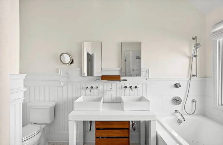 Stay Exclusive Properties managed Airbnb listing 1