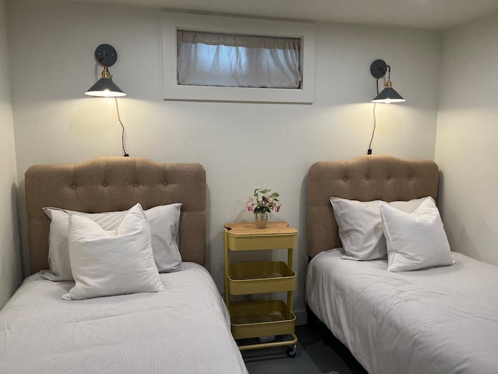 Двойни легла на по - ниско ниво