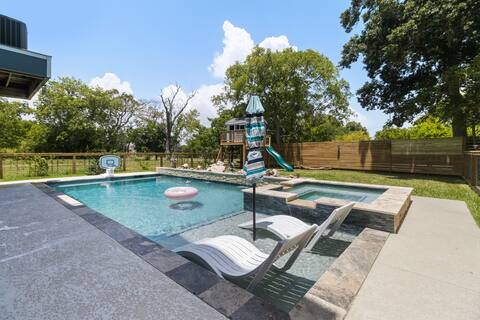 Cozy Family Friendly Bay House w/ Private Pool!