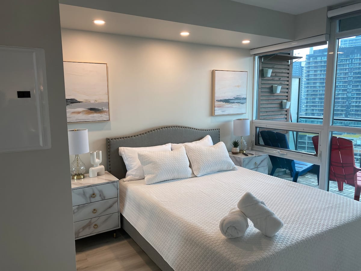 Toronto condo interior 4