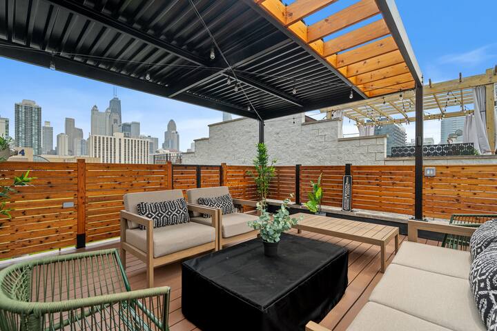Luxury 6BD/5BTH + Roofdeck – Downtown Chicago! gallery image 4