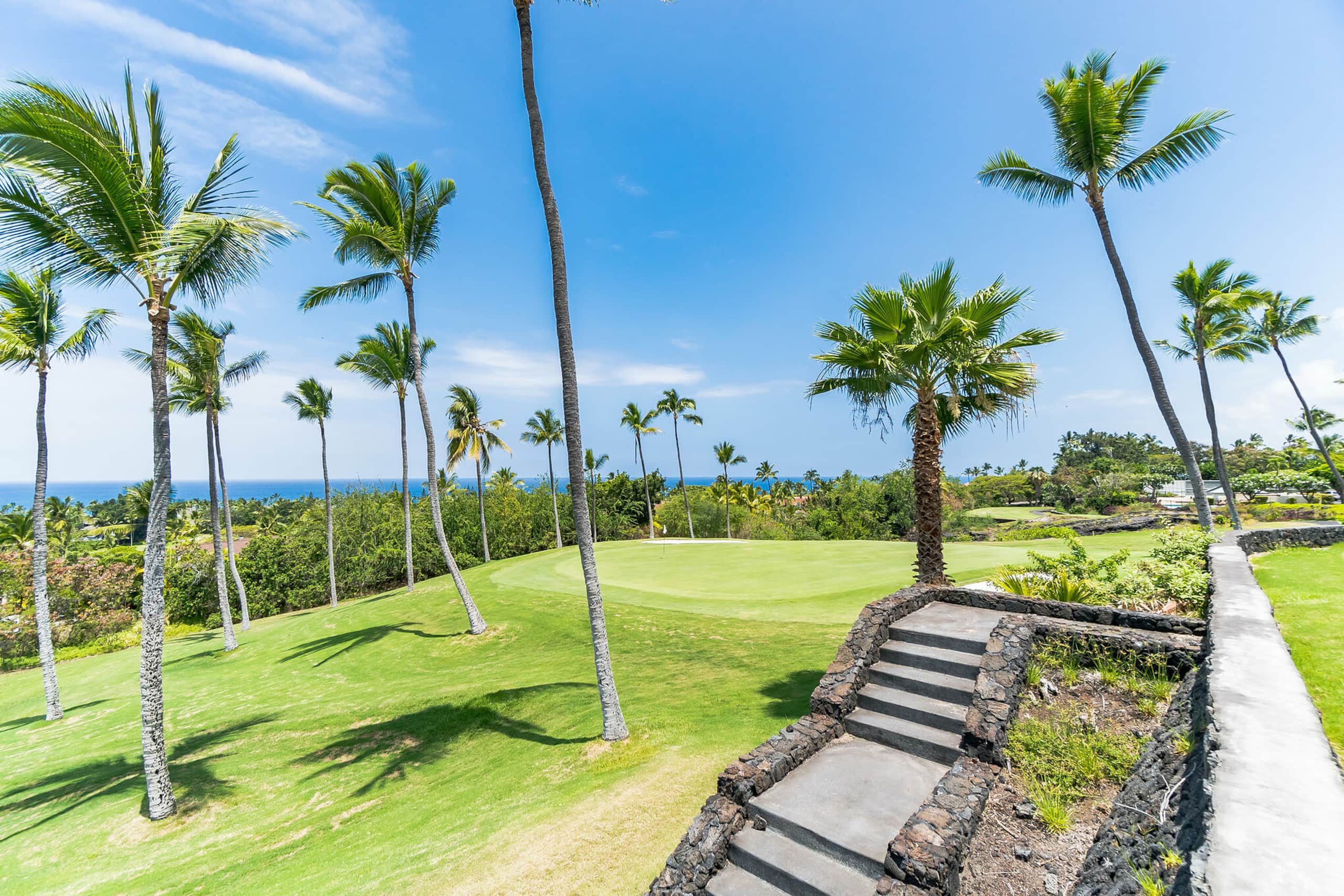 Condo in Kailua-Kona · ★4.29 · 2 bedrooms · 3 beds · 2 baths - Image 42