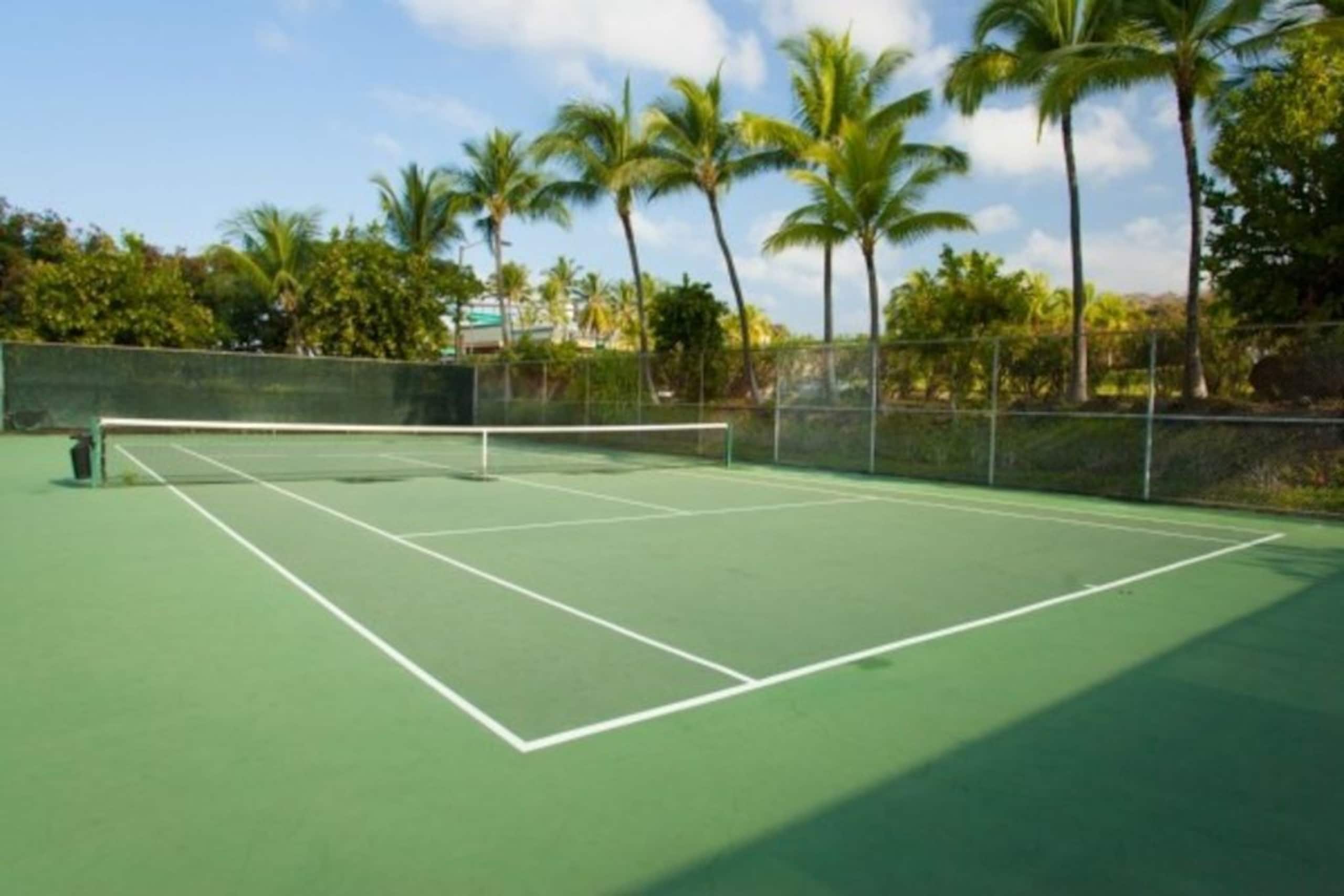 Condo in Kailua-Kona · ★4.29 · 2 bedrooms · 3 beds · 2 baths - Image 12