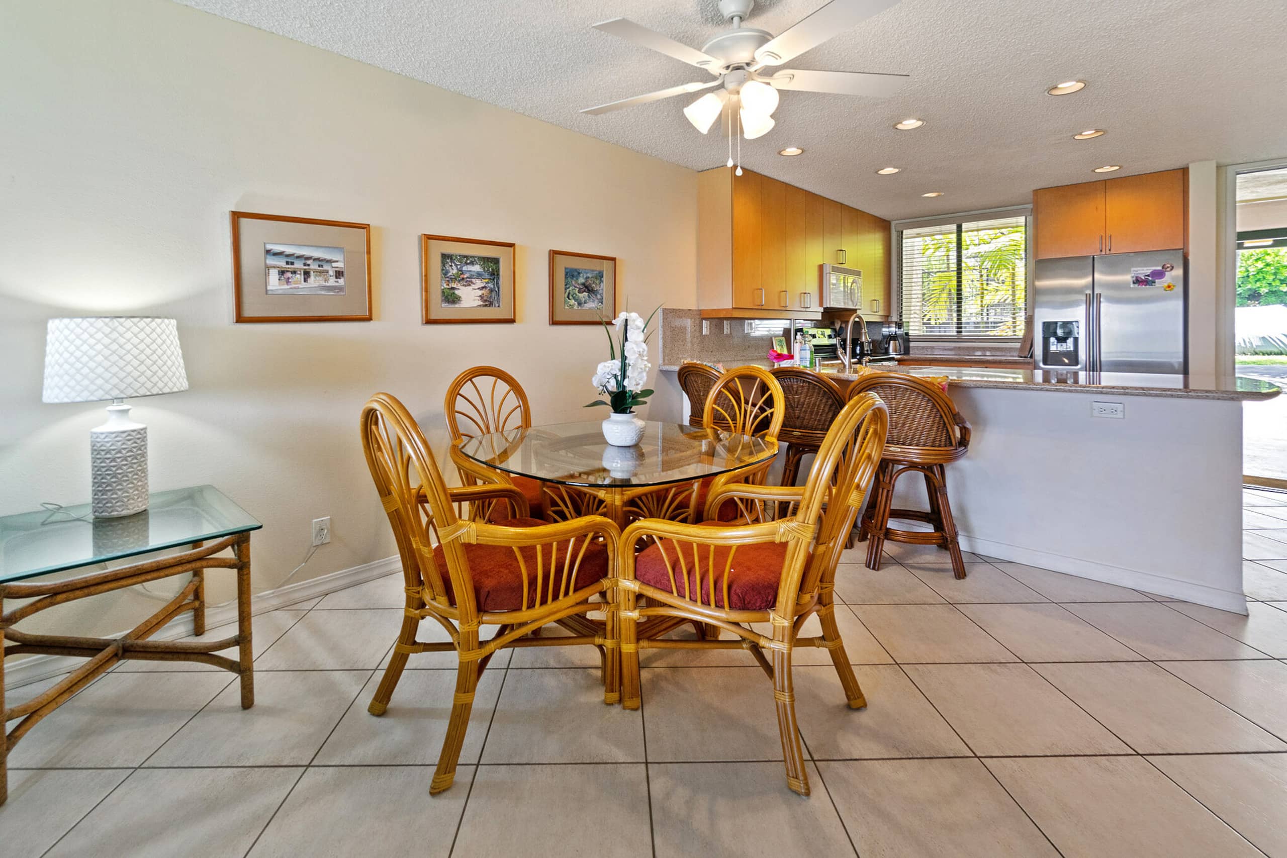 Condo in Kailua-Kona · ★4.29 · 2 bedrooms · 3 beds · 2 baths - Image 17