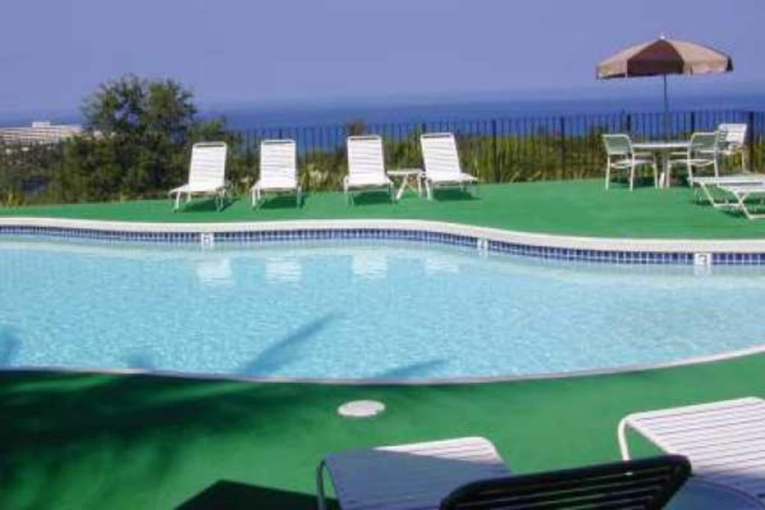 Condo in Kailua-Kona · ★4.29 · 2 bedrooms · 3 beds · 2 baths - Image 8
