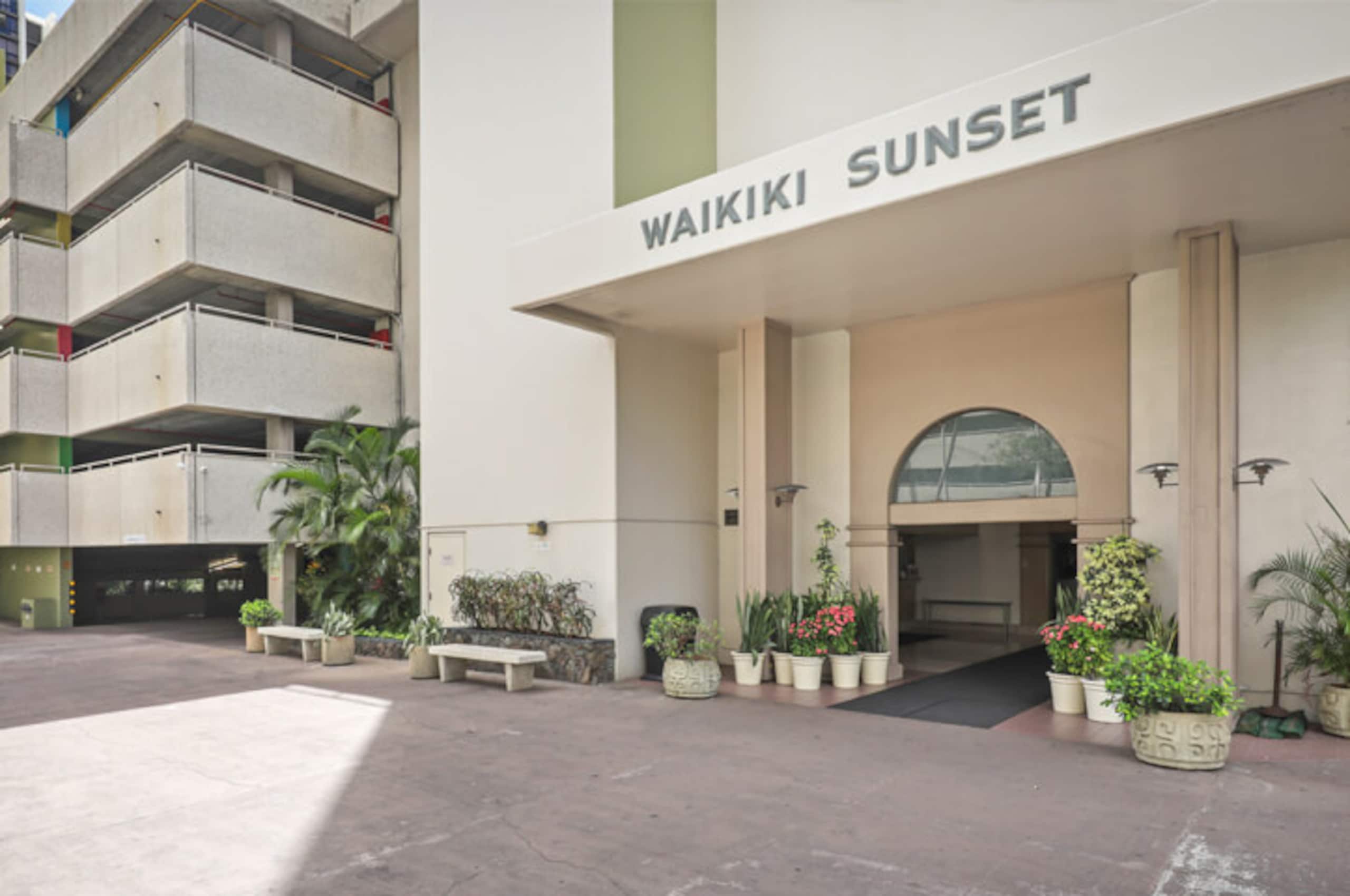 26FL MountainView|1BR/1BA |FreeParking+AC+Pool+GYM - Image 30