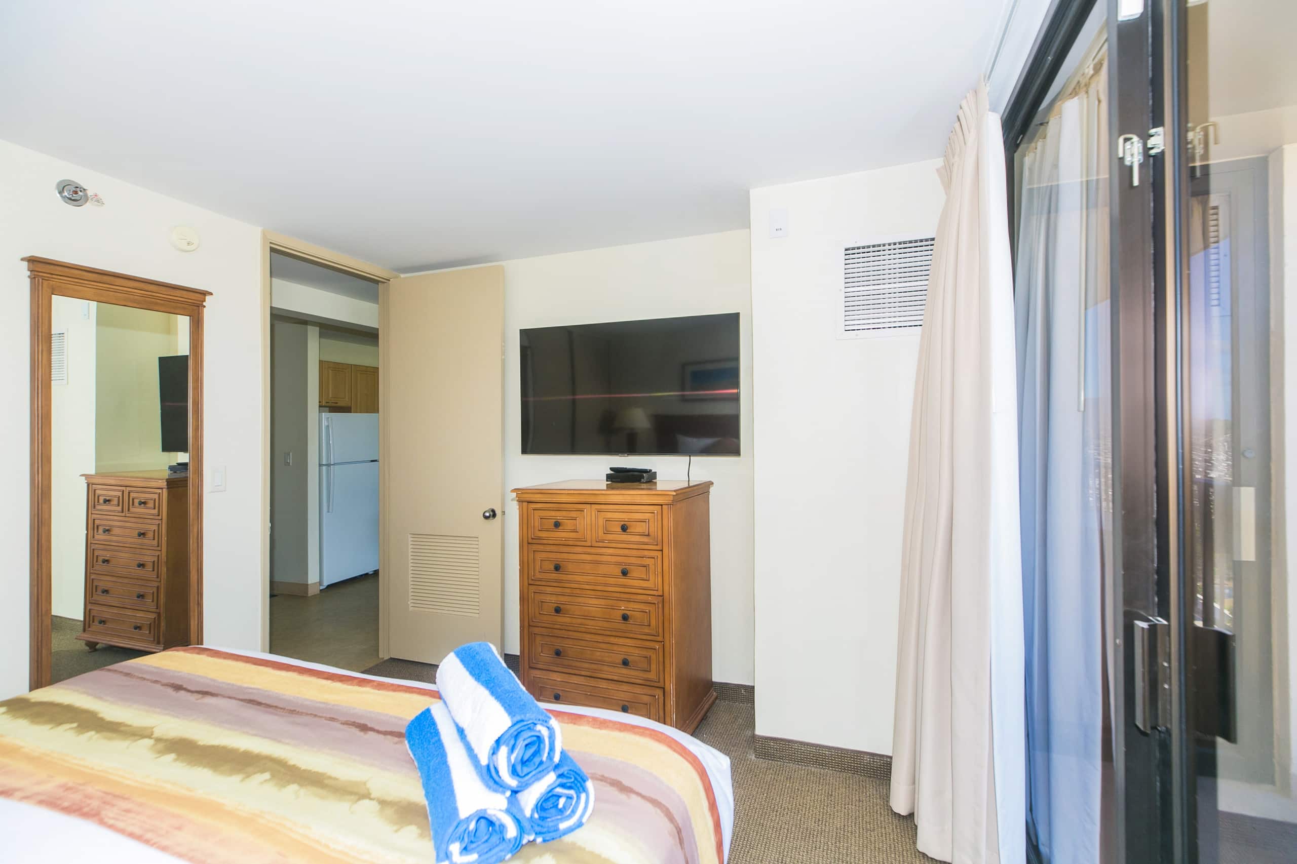 26FL MountainView|1BR/1BA |FreeParking+AC+Pool+GYM - Image 15