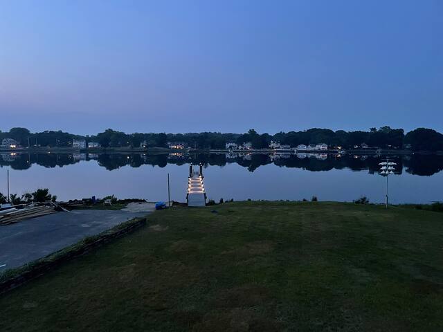 Premium waterfront house! gallery image 5