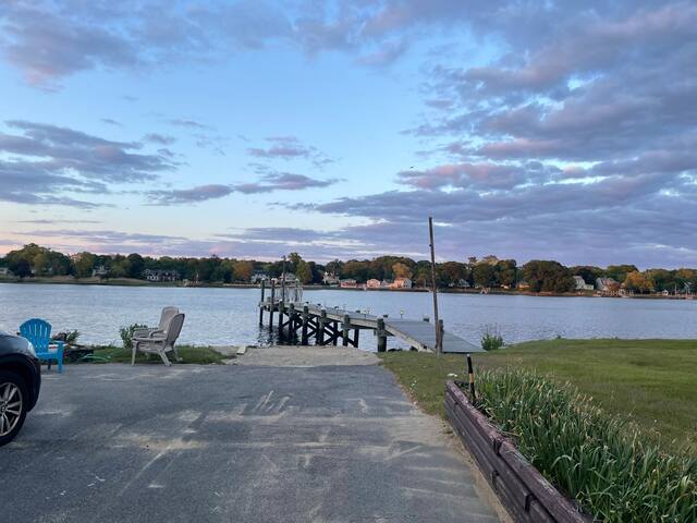 Premium waterfront house! gallery image 3