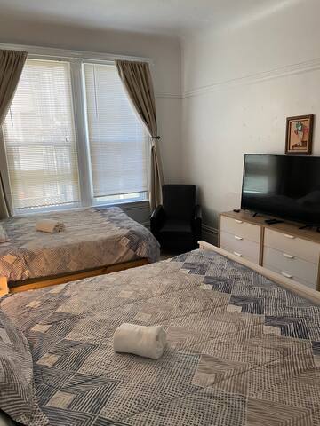 The Largest Flat in Frisco: Kings Landing! gallery image 2