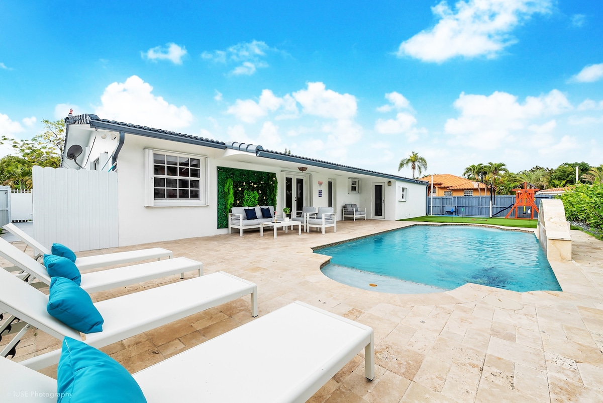訳アリ！エミリッドバハマ カールヴィルソン8 La Femme Oasis•5 Bedrooms•Htd Pool•Jacuzzi•BBQ - Houses for Rent