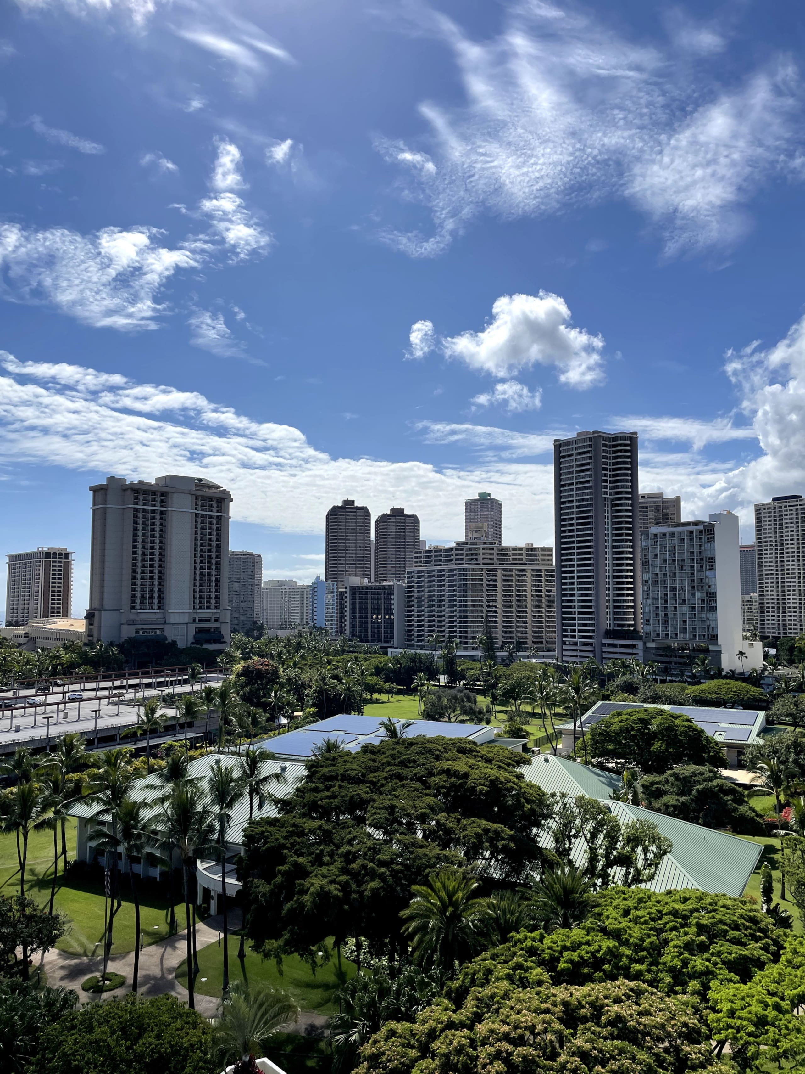 Relaxing 4 Star Luana Waikiki Hotel w/Park View - Image 43