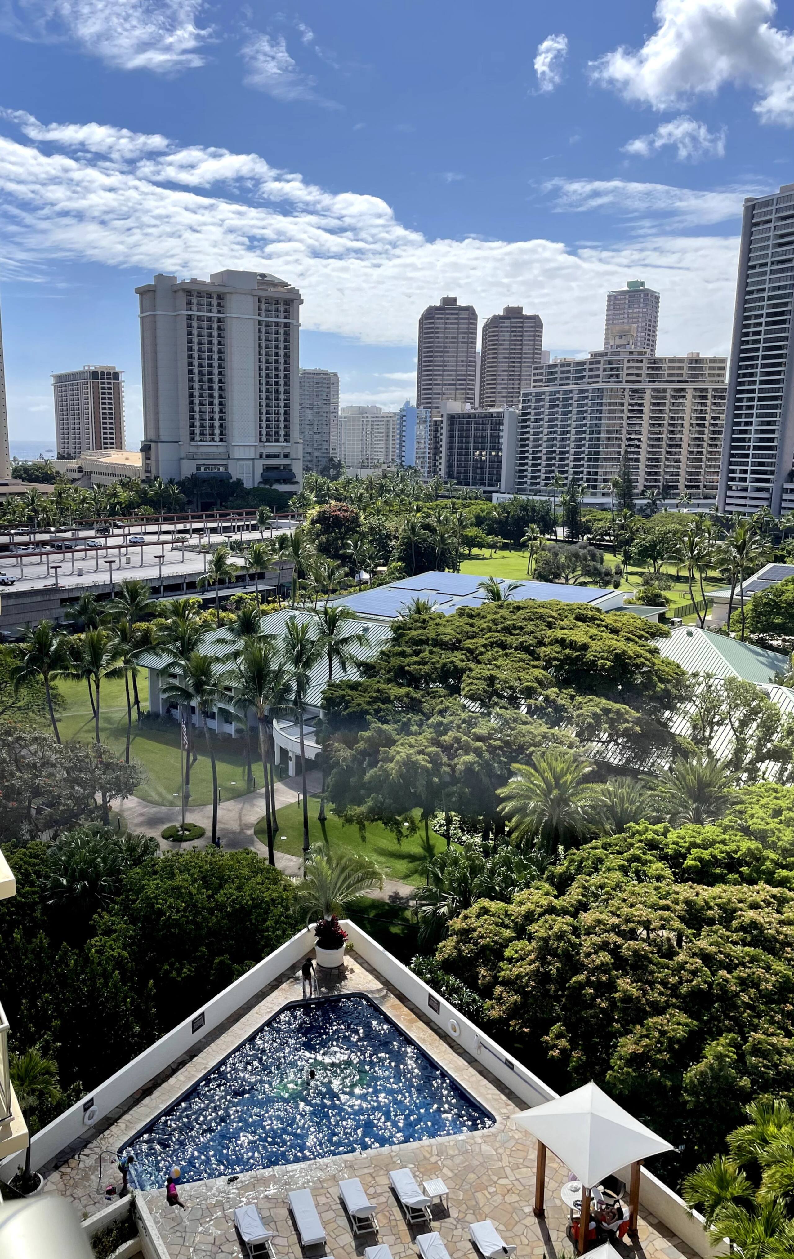 Relaxing 4 Star Luana Waikiki Hotel w/Park View - Image 42