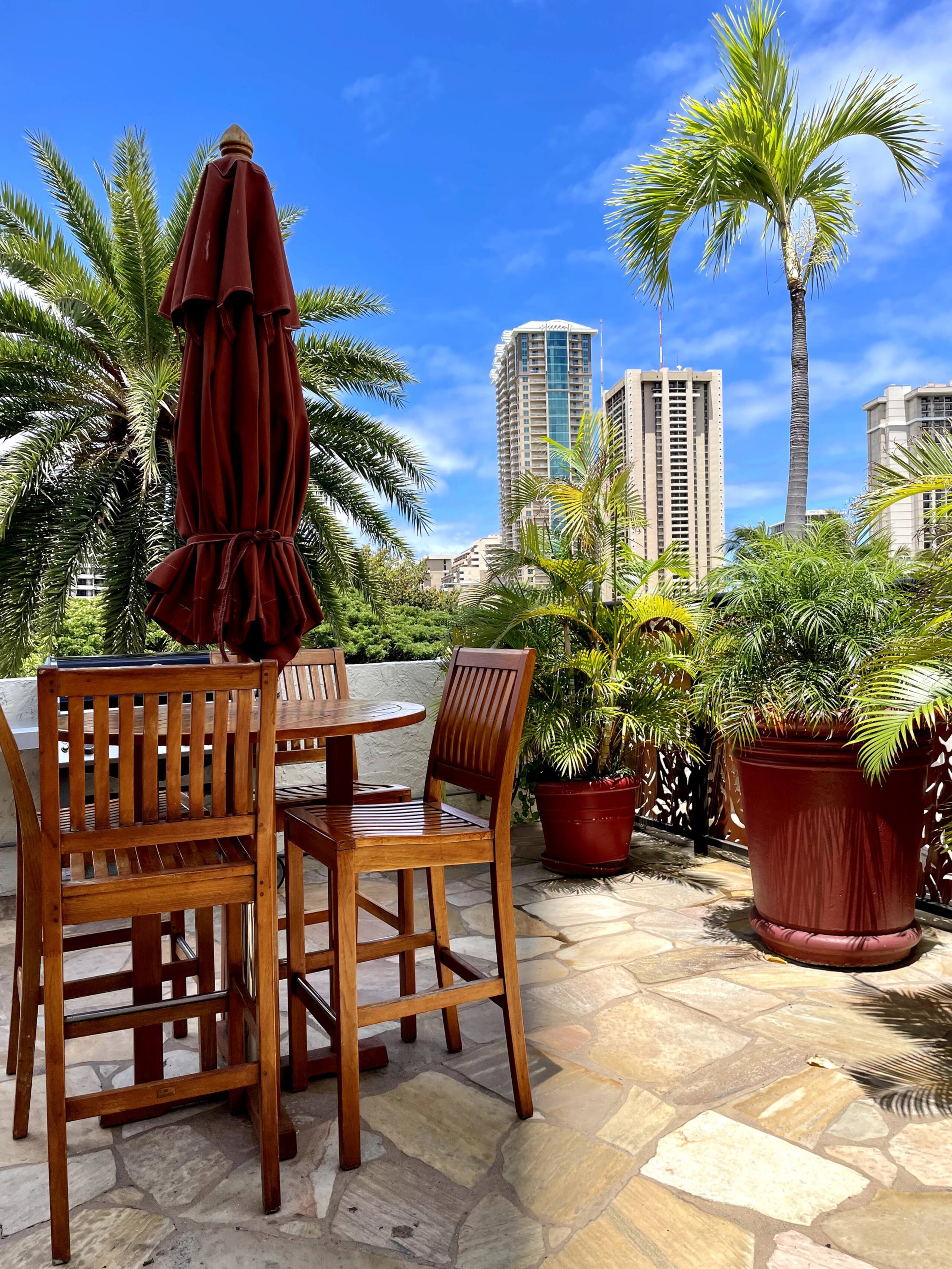 Relaxing 4 Star Luana Waikiki Hotel w/Park View - Image 27