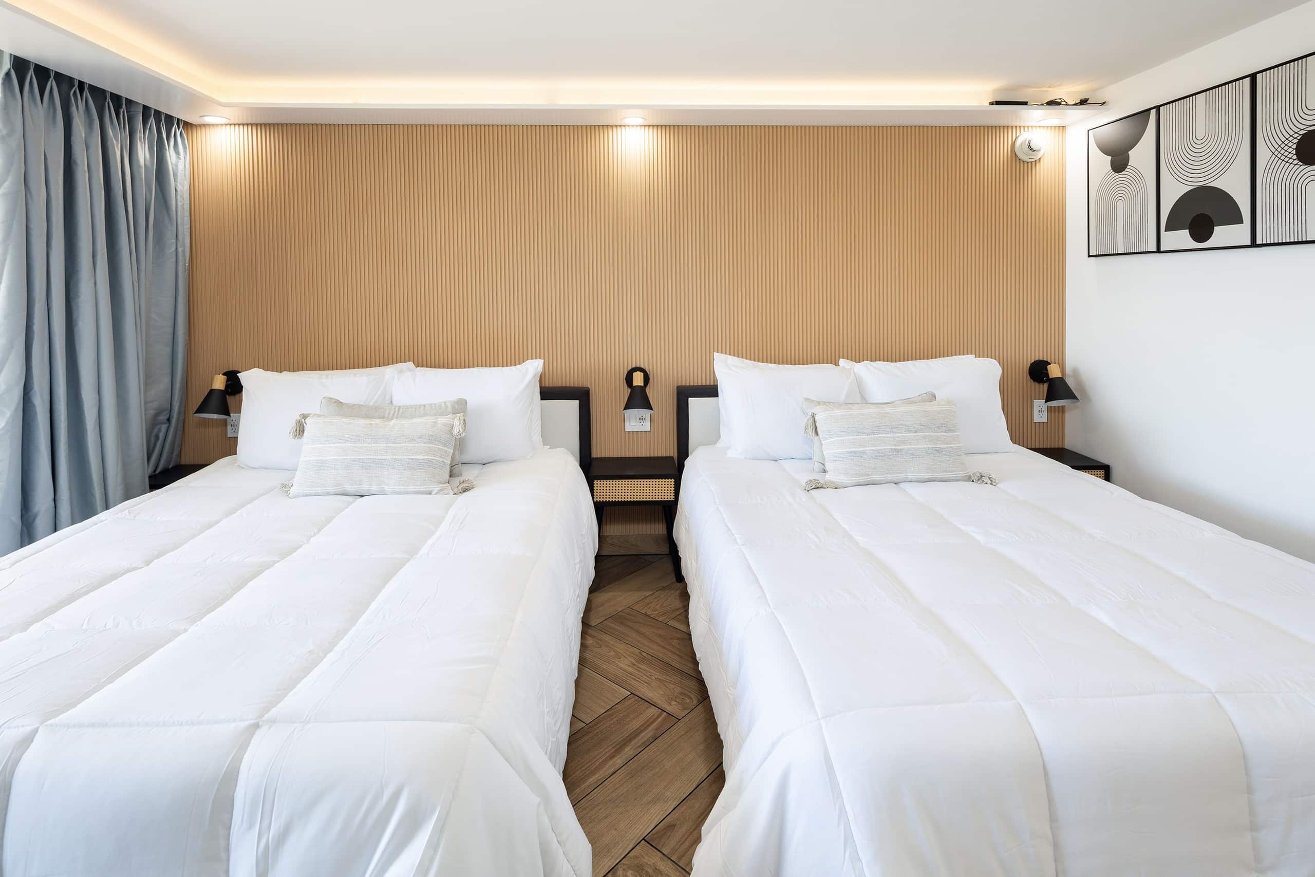 Brand New Renovated 2Queen Beds Waikiki w/Kitchen - Image 6