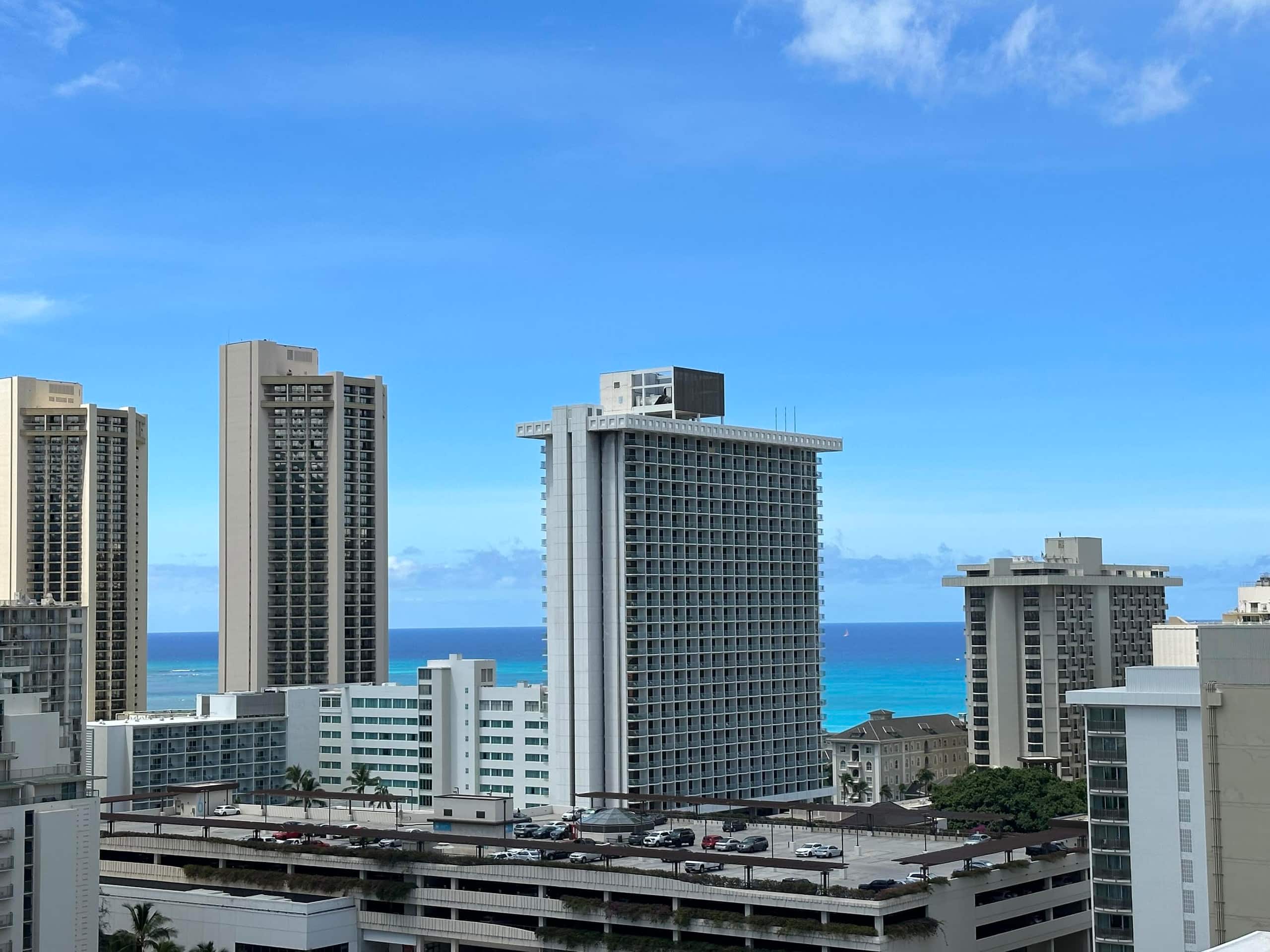 Brand New Renovated 2Queen Beds Waikiki w/Kitchen - Image 20