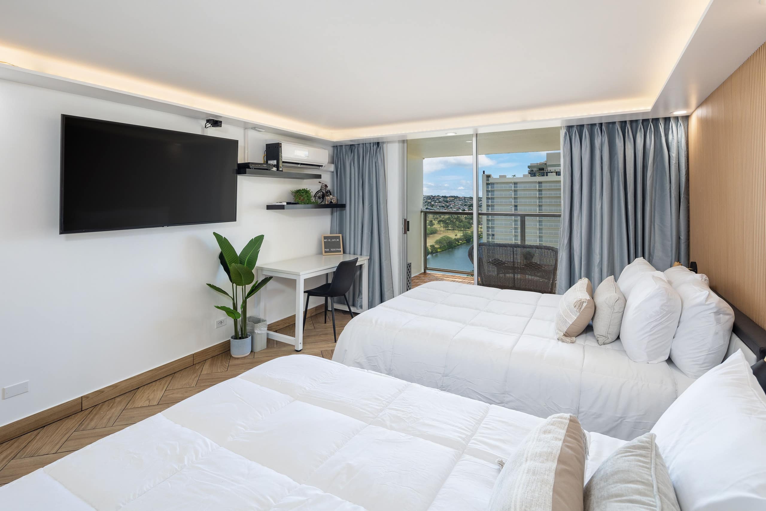 Brand New Renovated 2Queen Beds Waikiki w/Kitchen - Image 1