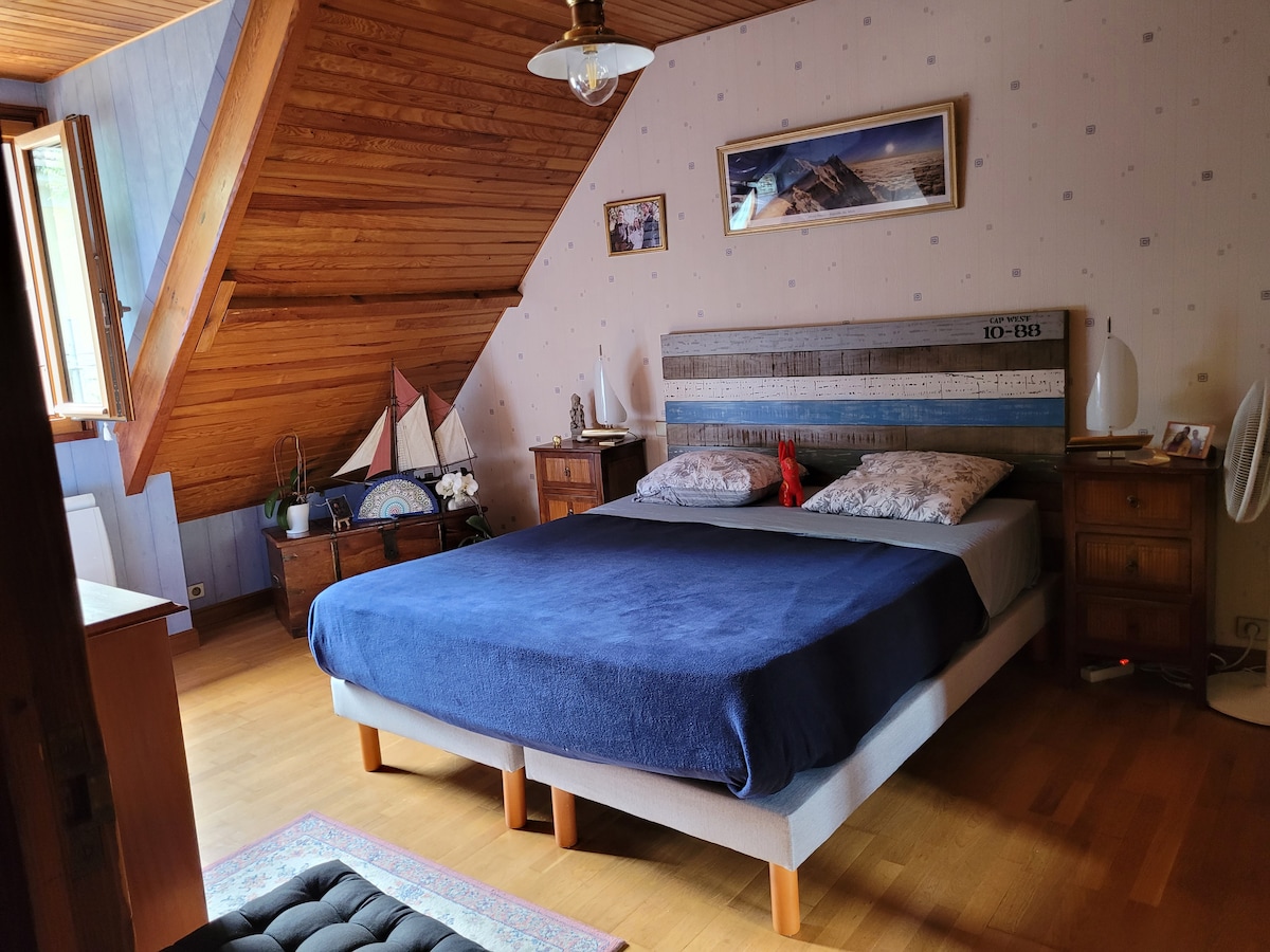 hlavná spálňa s manželskou posteľou