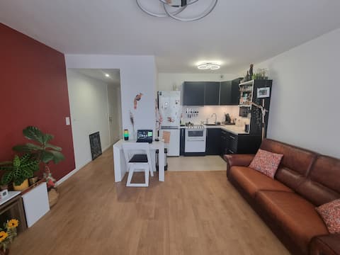 Successful Airbnb property: Ideally located - metro/Stade de France (bus) in Aubervilliers