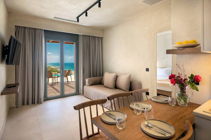 Suites (Dedalos lab, Dedalos dream, Dedalos myth) gallery image 3