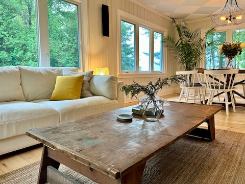 The Muskoka Beach Waterfront Cottage