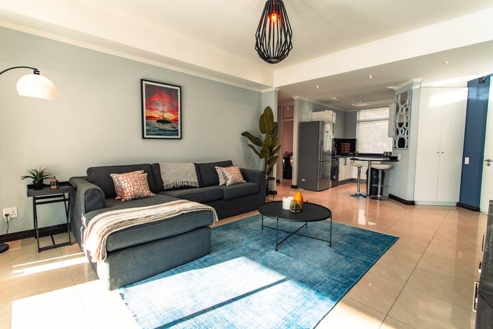 Pool Deck Apartment with Views! gallery image 2