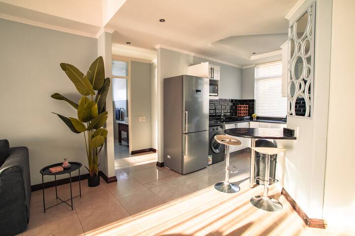 Pool Deck Apartment with Views! gallery image 3