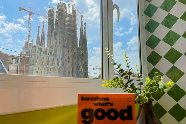 Chic 2BR with SagradaFamiliaView