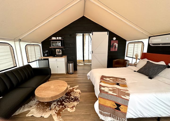 The Drury Luxury Safari Tent - Tents for Rent in Cadiz, Kentucky