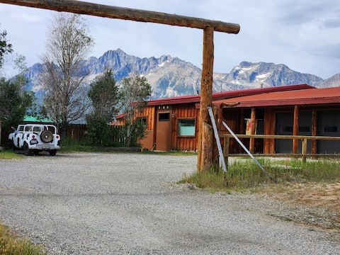 Mountain home incredible views