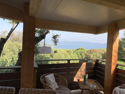 Cozy sea view cottage