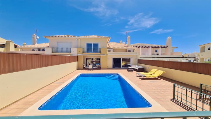Villa Nuki -Cleverdetails,  Piscina Privada, Wifi - Vilamoura