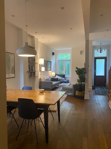 Family Oasis Dundas & Ossington