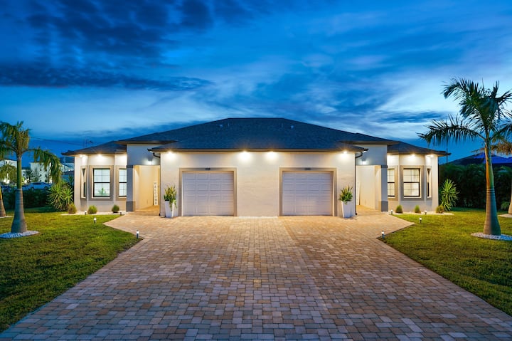 Entire Luxury Duplex Gulf Access Saltwater Pool - Cape Coral, FL