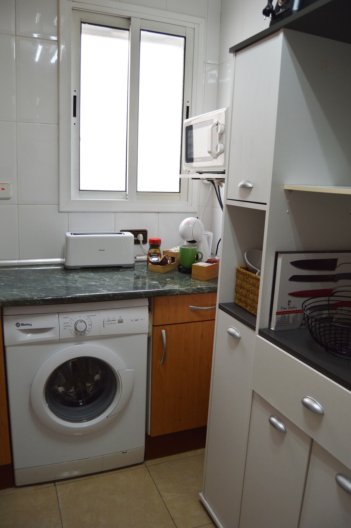 Full kitchen available to guests. at Tarraco Experience in Tarragona