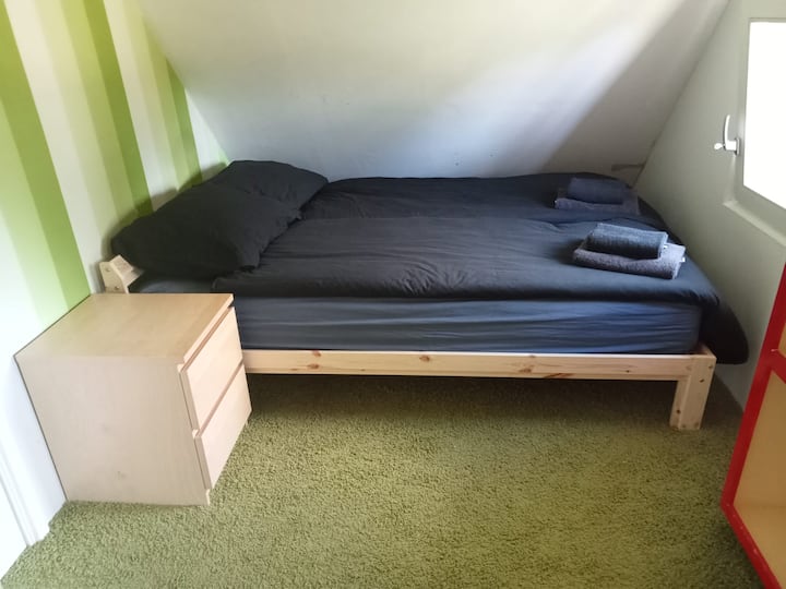 საძინებელი 1