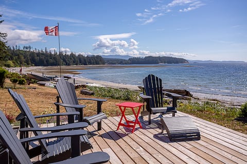 Walk on  Beachfront Cottage  & Hot Tub