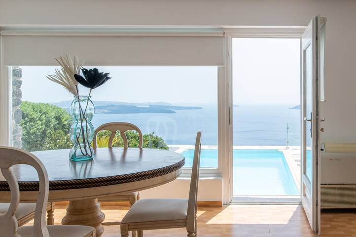 Private Pool suite with unlimited Caldera seaview gallery image 5