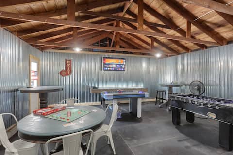 Third Night Free! Hot Tub & Firepit Near Hershey