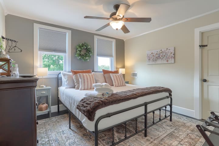 2nd King Bedroom w/ Dresser