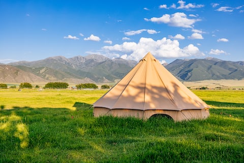 Amish Daily Glamping Retreat