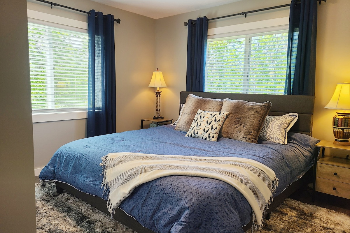 下の階のキングサイズベッド