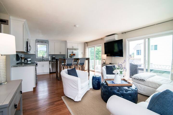 Coastal Vibes – Includes Beach Pass gallery image 5