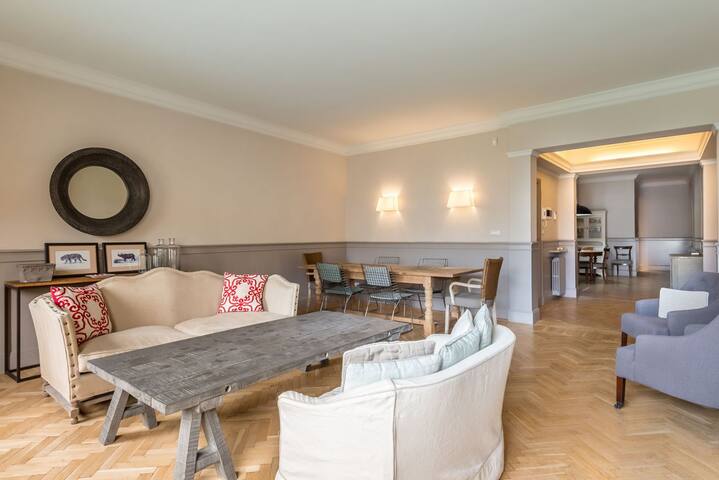 Luxury River View gallery image 5