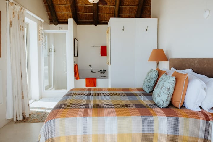 საძინებელი 4