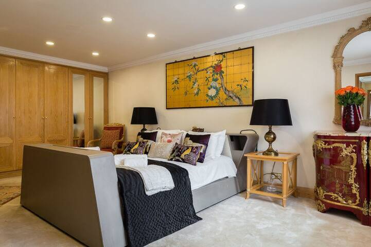 Penthouse 3-bed 3-bath on Marble Arch gallery image 4
