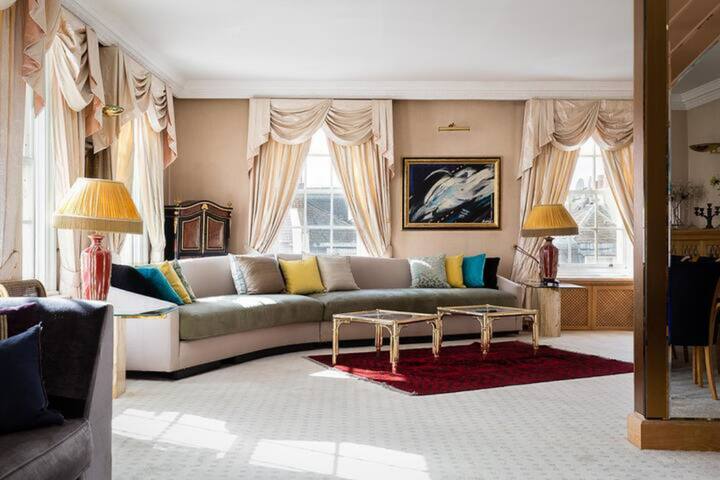 Penthouse 3-bed 3-bath on Marble Arch gallery image 2
